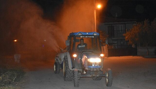 Salihli’de Sinek Yoğunluğuna Karşı İlaçlama Çalışmaları Yoğunlaştırıldı