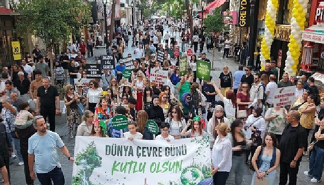 Karşıyaka ‘Dünya Çevre Günü’nü farkındalık etkinlikleriyle kutladı