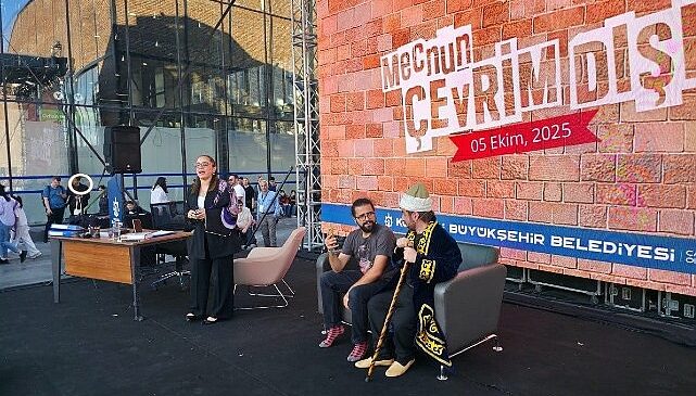 “Mecnun Çevrim Dışı” ile tiyatro heyecanı başlıyor